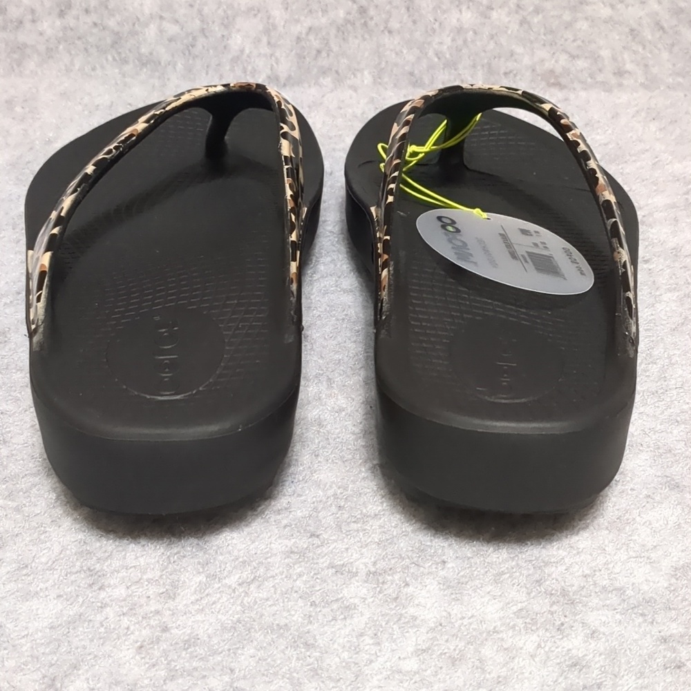 OOFOS Leopard Print Thong Sandals in Black and Tan - Picture 7 of 10